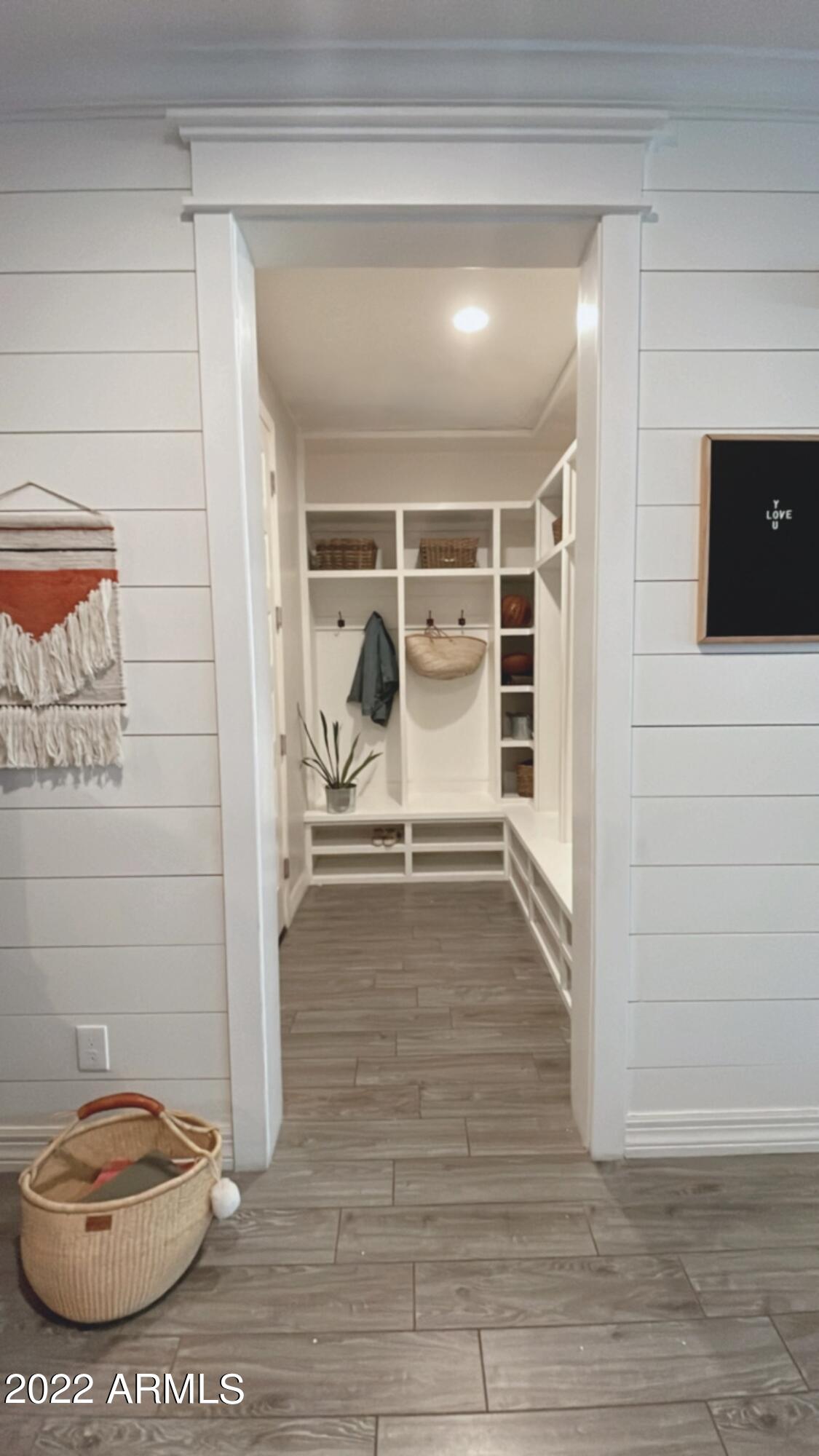 20060 Rosa Road Queen Creek, AZ 85142 - Photo 9 of 46 Entry to Mudroom