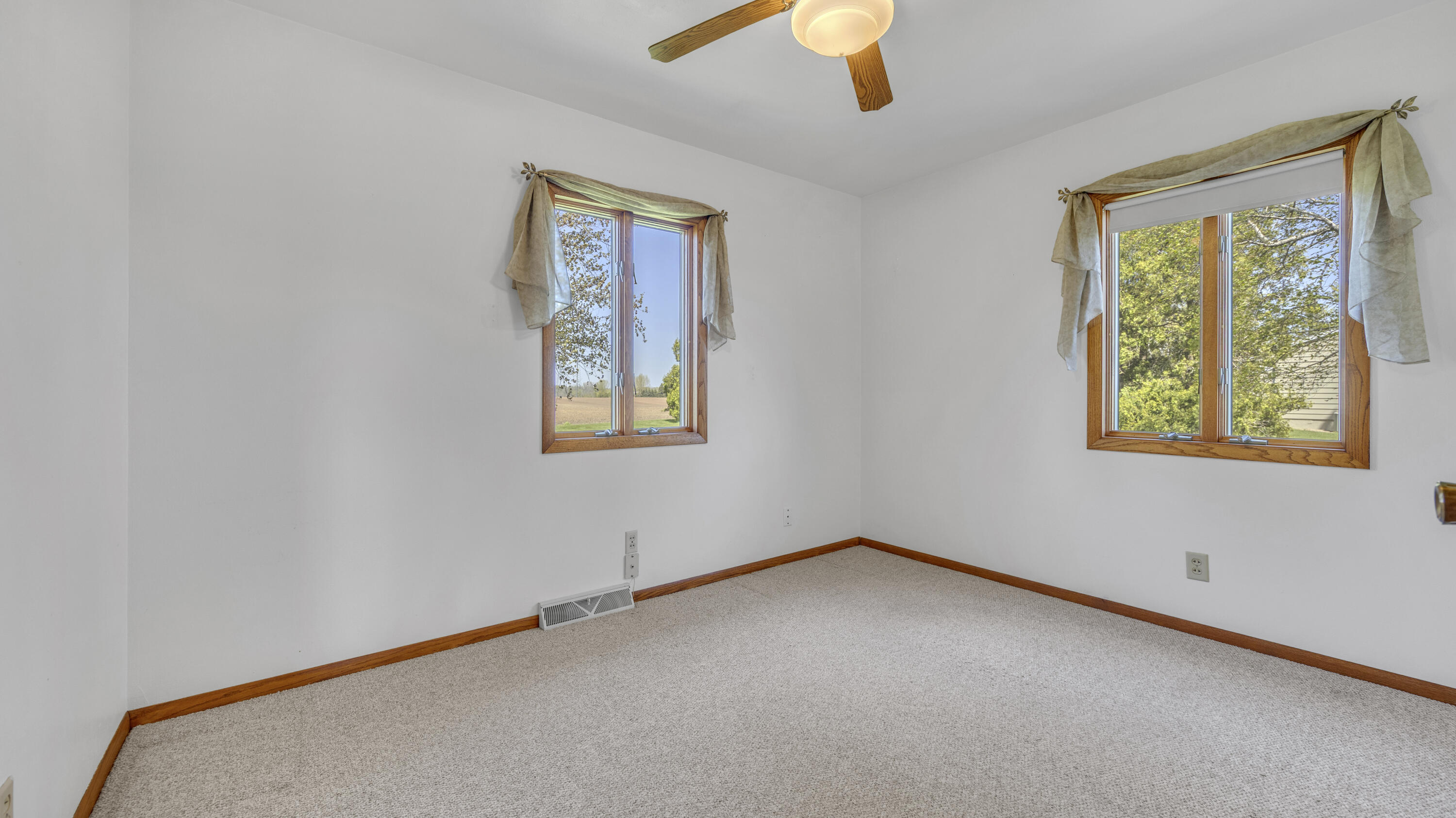 W2184 Rowe Road Herman, WI 53083 - Photo 19 of 40 Bedroom 3