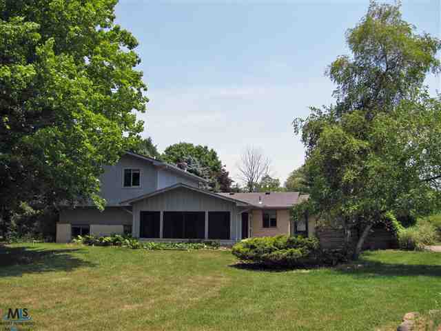 3116 Lake George Road Oakland, MI 48363 - Photo 6 of 30 31107984-5.JPG