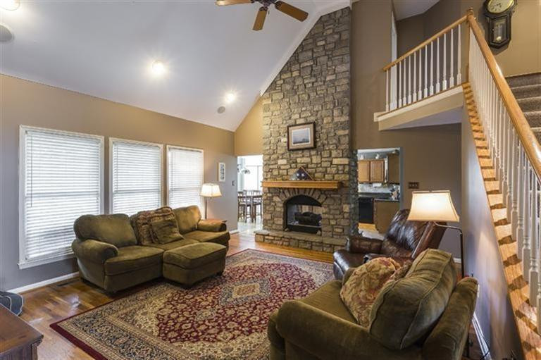 2221 Shaker Run Road Lexington, KY 40509 - Photo 21 of 45 Great room. Ceiling fan too.