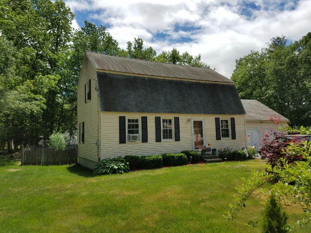 82 Manor Road Concord, NH 03303 - Photo 1 of 36
