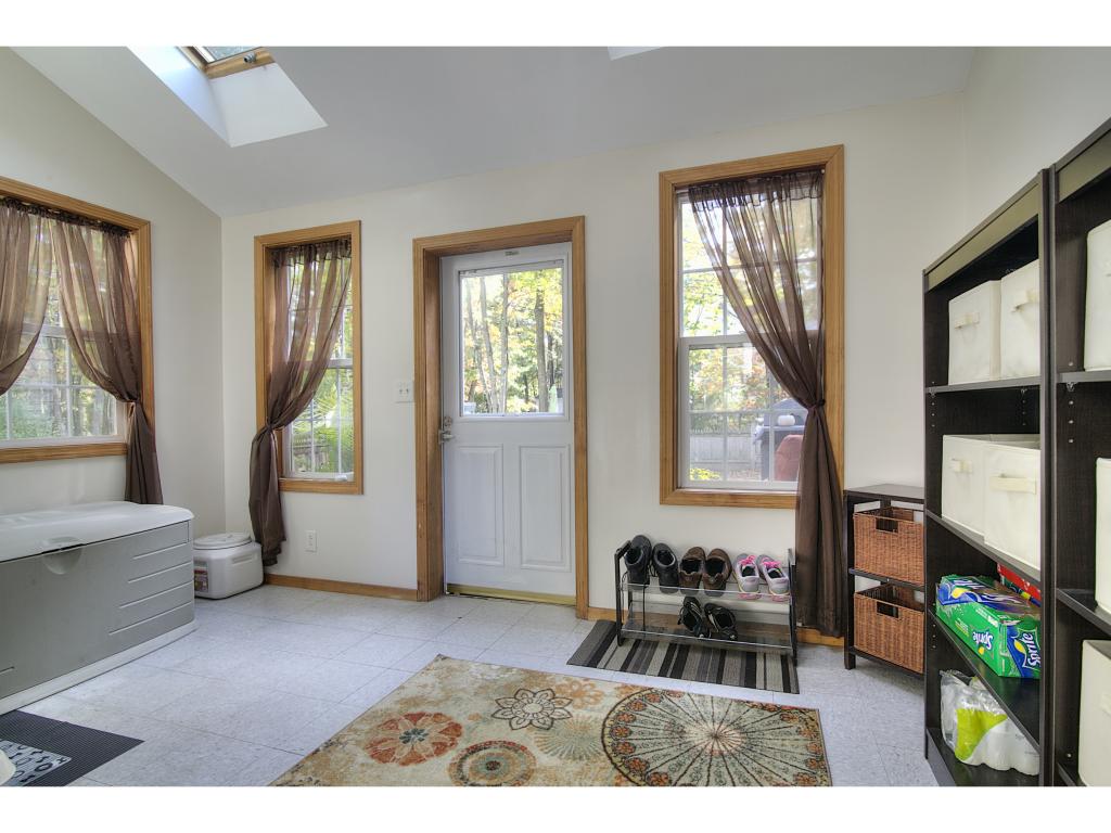 82 Manor Road Concord, NH 03303 - Photo 4 of 36