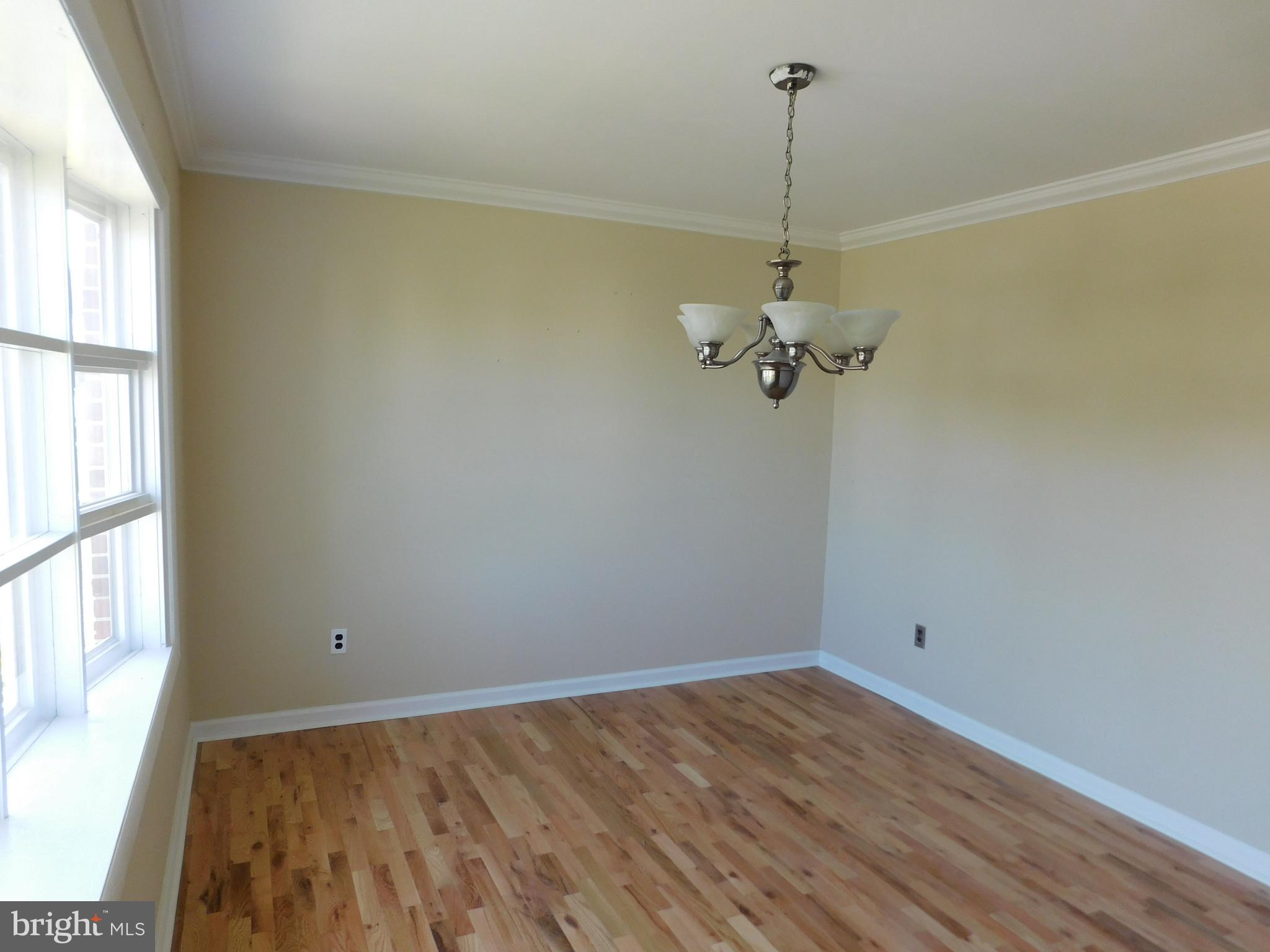 8302 Sagramore Road Baltimore, MD 21237 - Photo 8 of 22 Dining Room