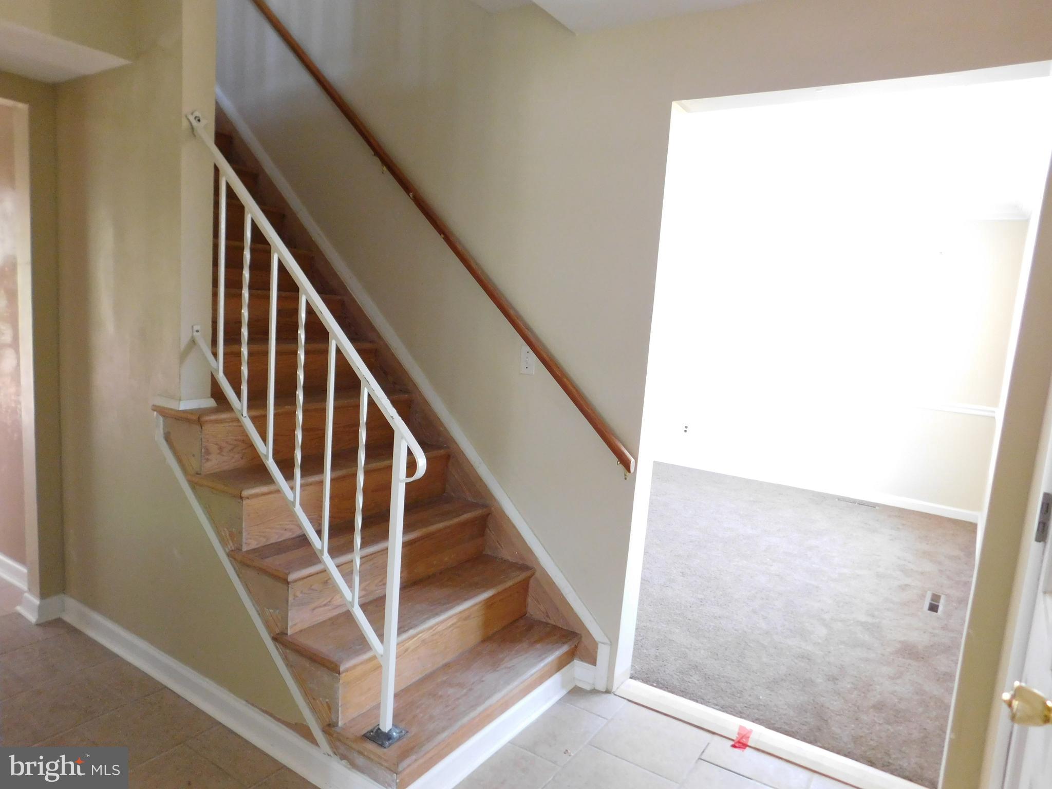 8302 Sagramore Road Baltimore, MD 21237 - Photo 9 of 22 Foyer