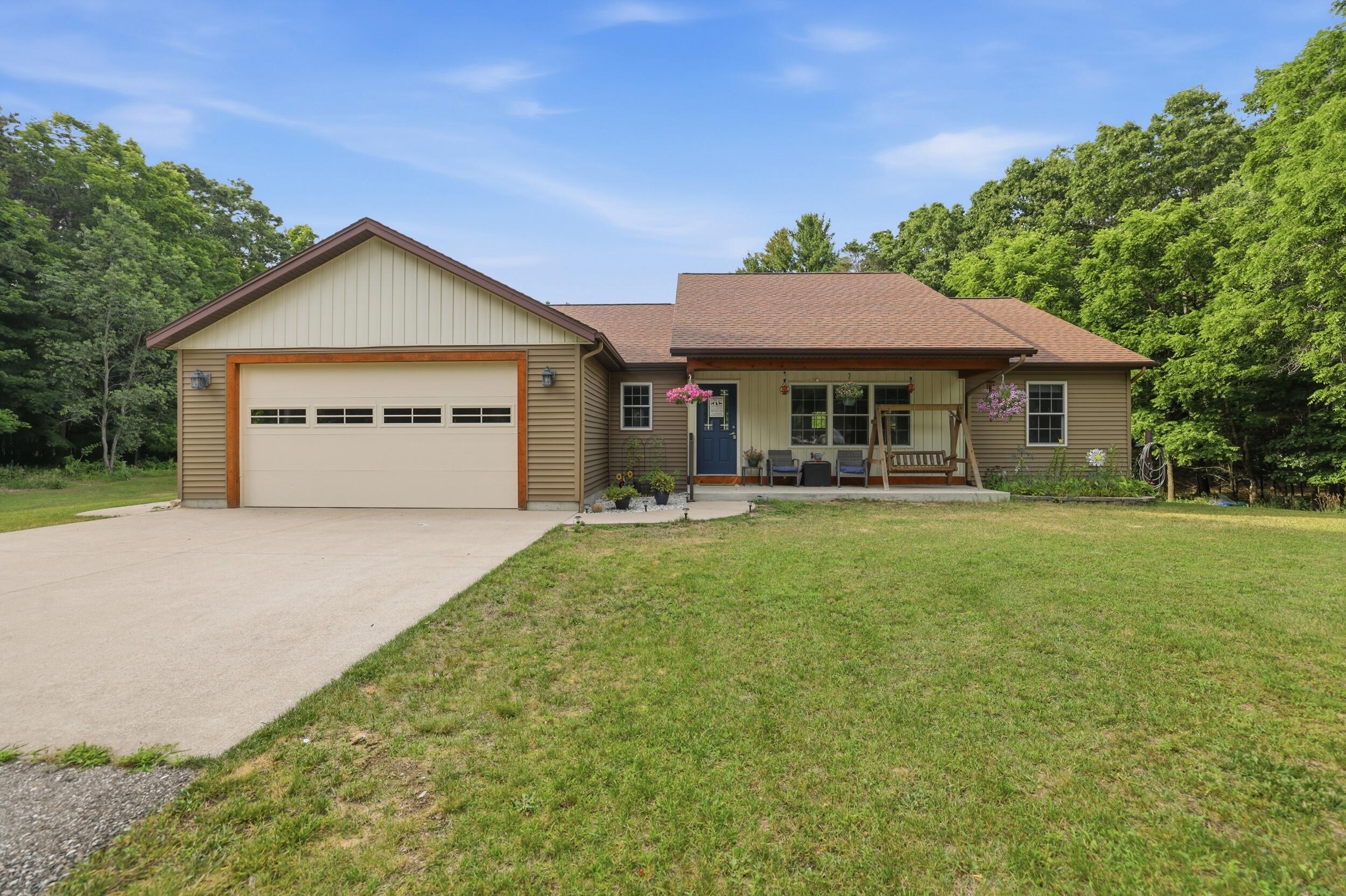6024 Hancock Road Montague, MI 49437 - Photo 1 of 56 1_6024 hancock rd_002