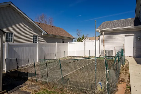 $395,000 | 6571 Chartwell Drive, Rockford, IL 61114