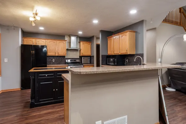 $395,000 | 6571 Chartwell Drive, Rockford, IL 61114