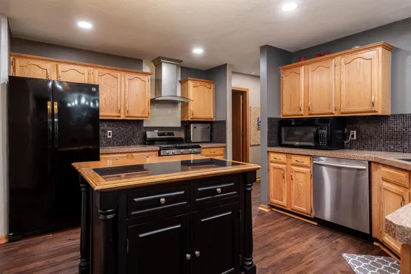 $395,000 | 6571 Chartwell Drive, Rockford, IL 61114