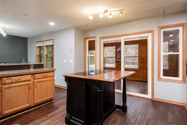 $395,000 | 6571 Chartwell Drive, Rockford, IL 61114