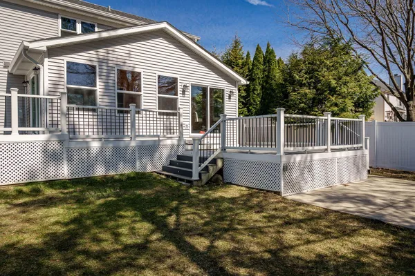 $395,000 | 6571 Chartwell Drive, Rockford, IL 61114