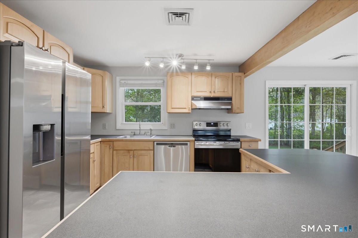 13 Mark Trail Groton, CT 06340 - Photo 19 of 38