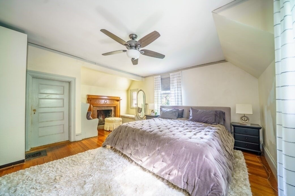 36 Dexter Road Newton, MA 02460 - Photo 15 of 28