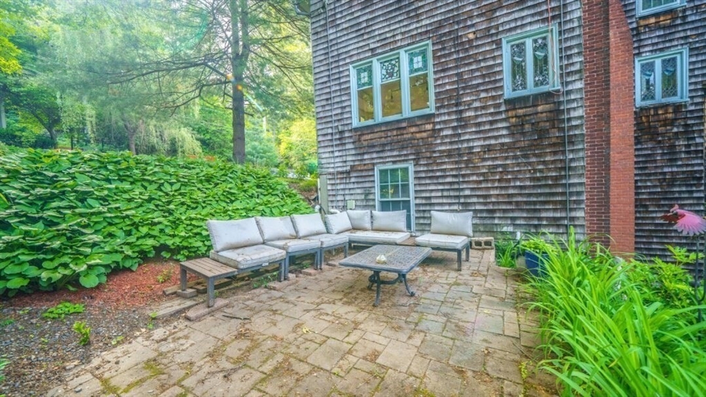 36 Dexter Road Newton, MA 02460 - Photo 26 of 28