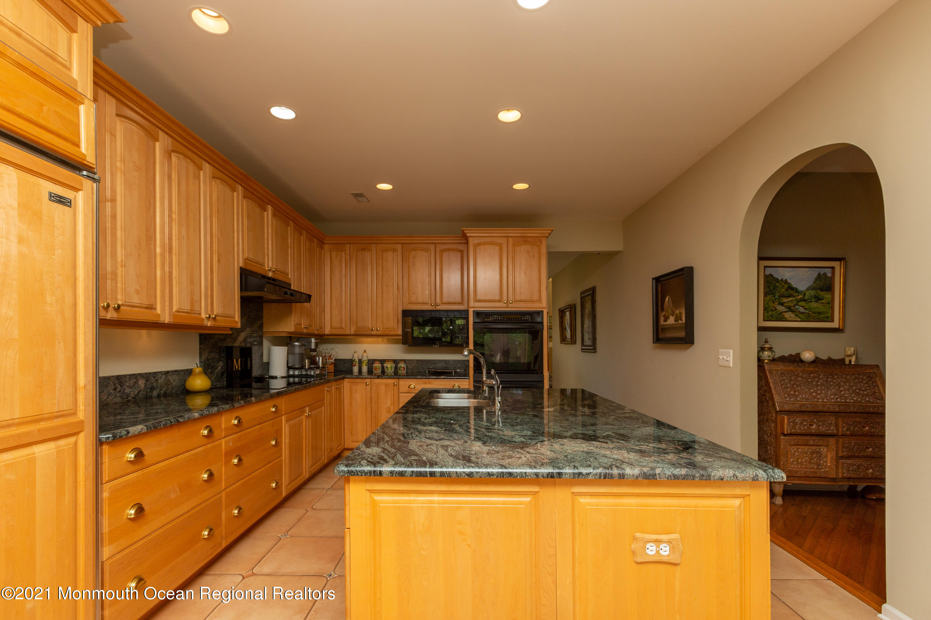 104 Spinaker Lane Red Bank, NJ 07701 - Photo 7 of 31 104Spinaker-70