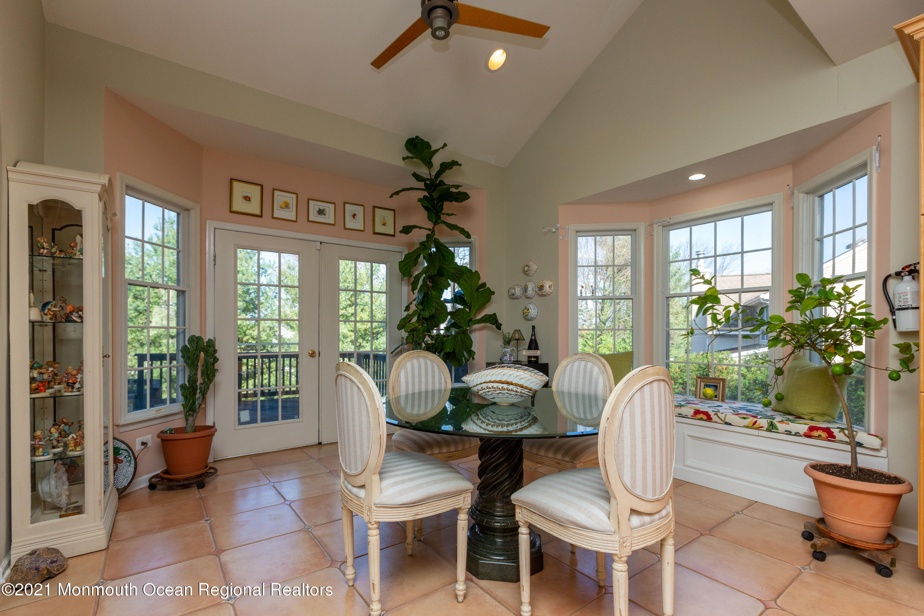 104 Spinaker Lane Red Bank, NJ 07701 - Photo 8 of 31 104Spinaker-69