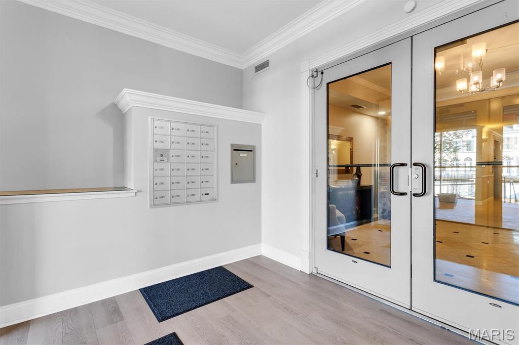 540 North And South Road, Unit 105 St. Louis, MO 63130 - Photo 2 of 48