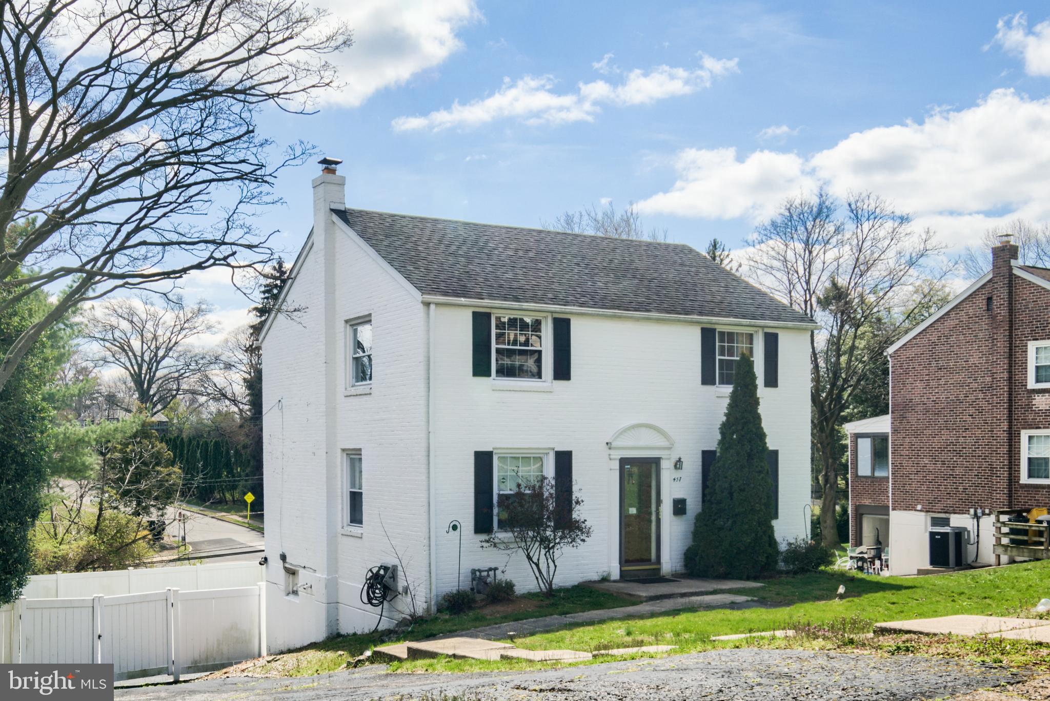 457 Southcroft Road Springfield, PA 19064 - Photo 2 of 29