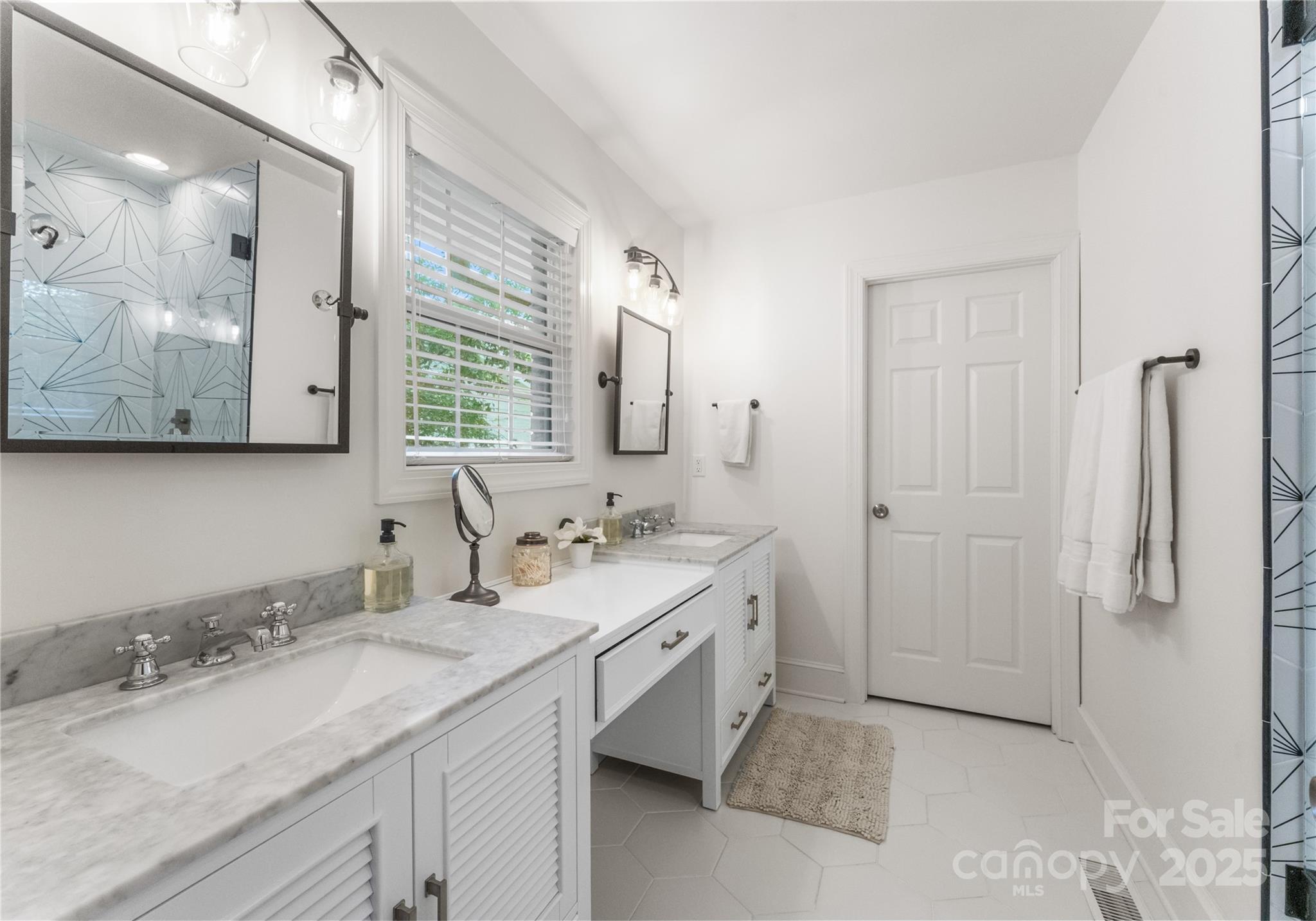 5533 Murrayhill Road Charlotte, NC 28210 - Photo 15 of 30 Gallery Image 15