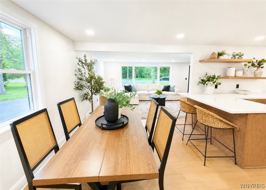 6921 Bear Ridge Road Pendleton, NY 14120 - Photo 7 of 43 Dinning room