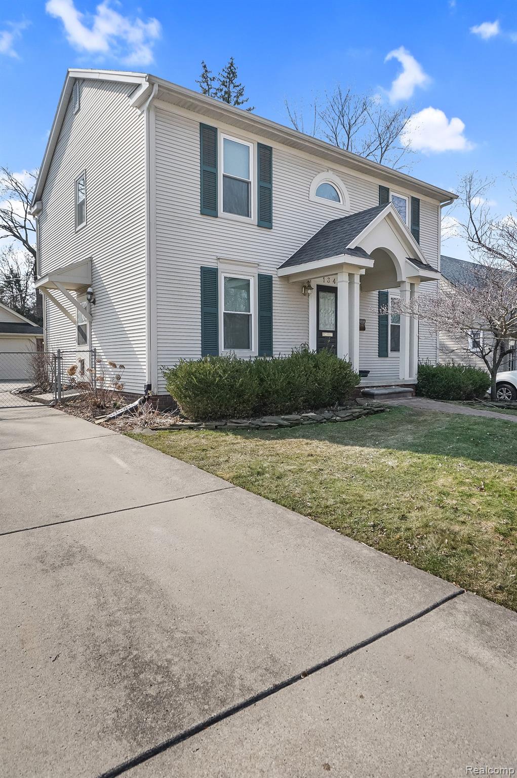 1349 Dorothea Road Berkley, MI 48072 - Photo 3 of 33 Gallery Image 3