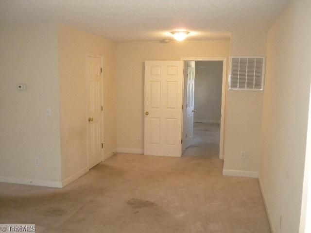 808 Park High Point High Point, NC 27260 - Photo 5 of 12 Living Room.