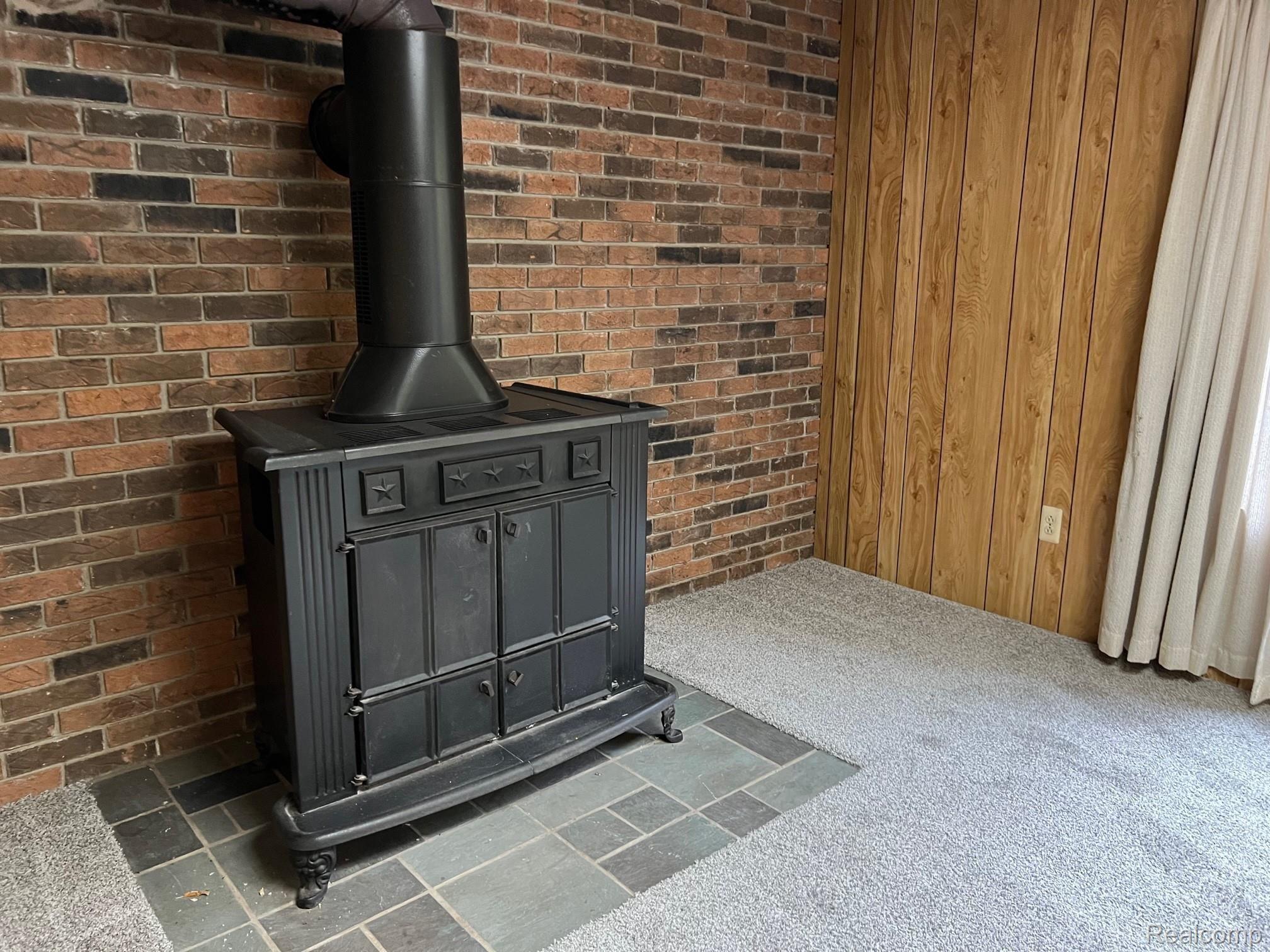 2163 Vernor Road Lapeer, MI 48446 - Photo 27 of 39 IMG_0182.jpg