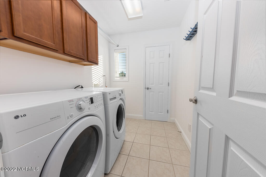 961 Becton Road Havelock, NC 28532 - Photo 24 of 42 second level laundry