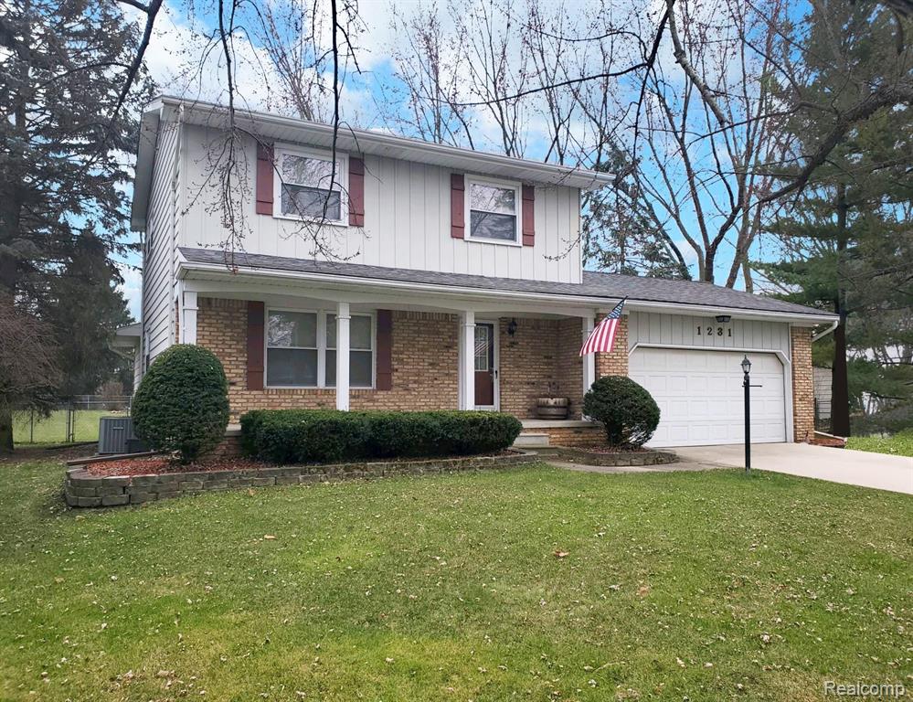1231 Stonehenge Road Flint, MI 48532 - Photo 1 of 20