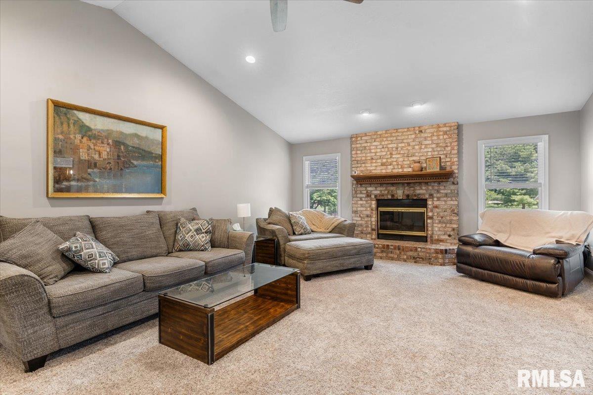 6808 Ninebark Drive Springfield, IL 62712 - Photo 7 of 45