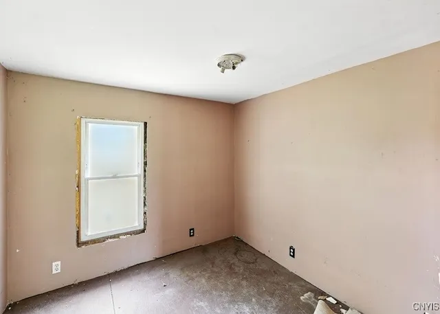 $78,800 | 8 Monroe Street, Hanover, NY 14136