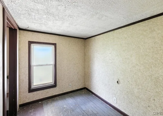 $78,800 | 8 Monroe Street, Hanover, NY 14136