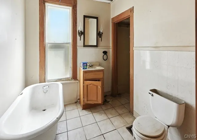 $78,800 | 8 Monroe Street, Hanover, NY 14136