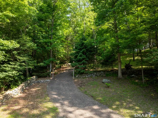 $349,900 | 81 Mountain Road, Prospect, CT 06712