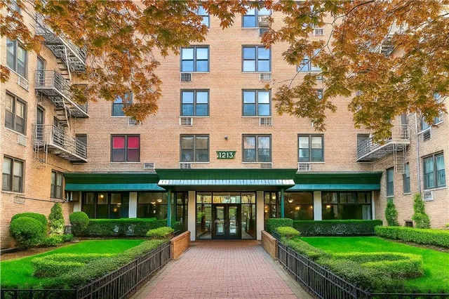 $349,000 | 1213 Avenue Z, Unit D24 | Sheepshead Bay