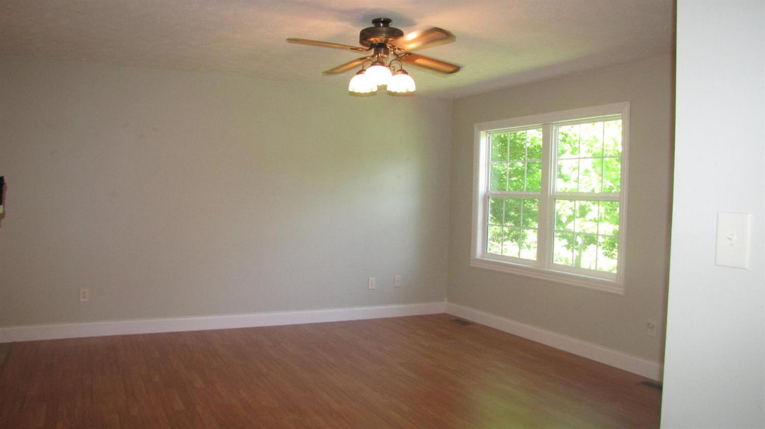 90 Roy Cox Road Manchester, KY 40962 - Photo 23 of 36 Photo 23
