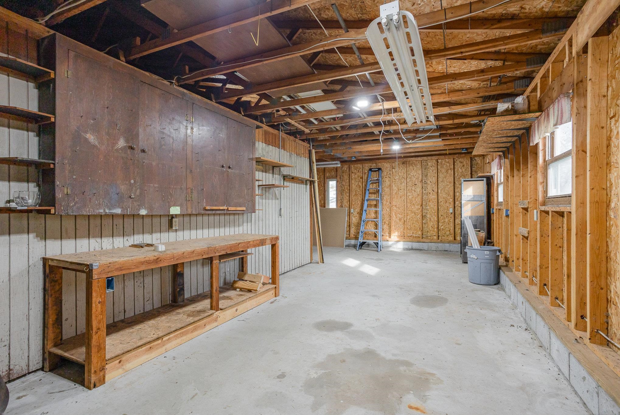 1697 South Nine Mile Road Kawkawlin, MI 48631 - Photo 19 of 21