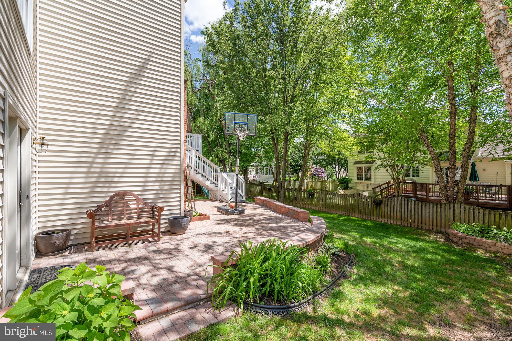 10891 Hunter Gate Way Reston, VA 20194 - Photo 5 of 75