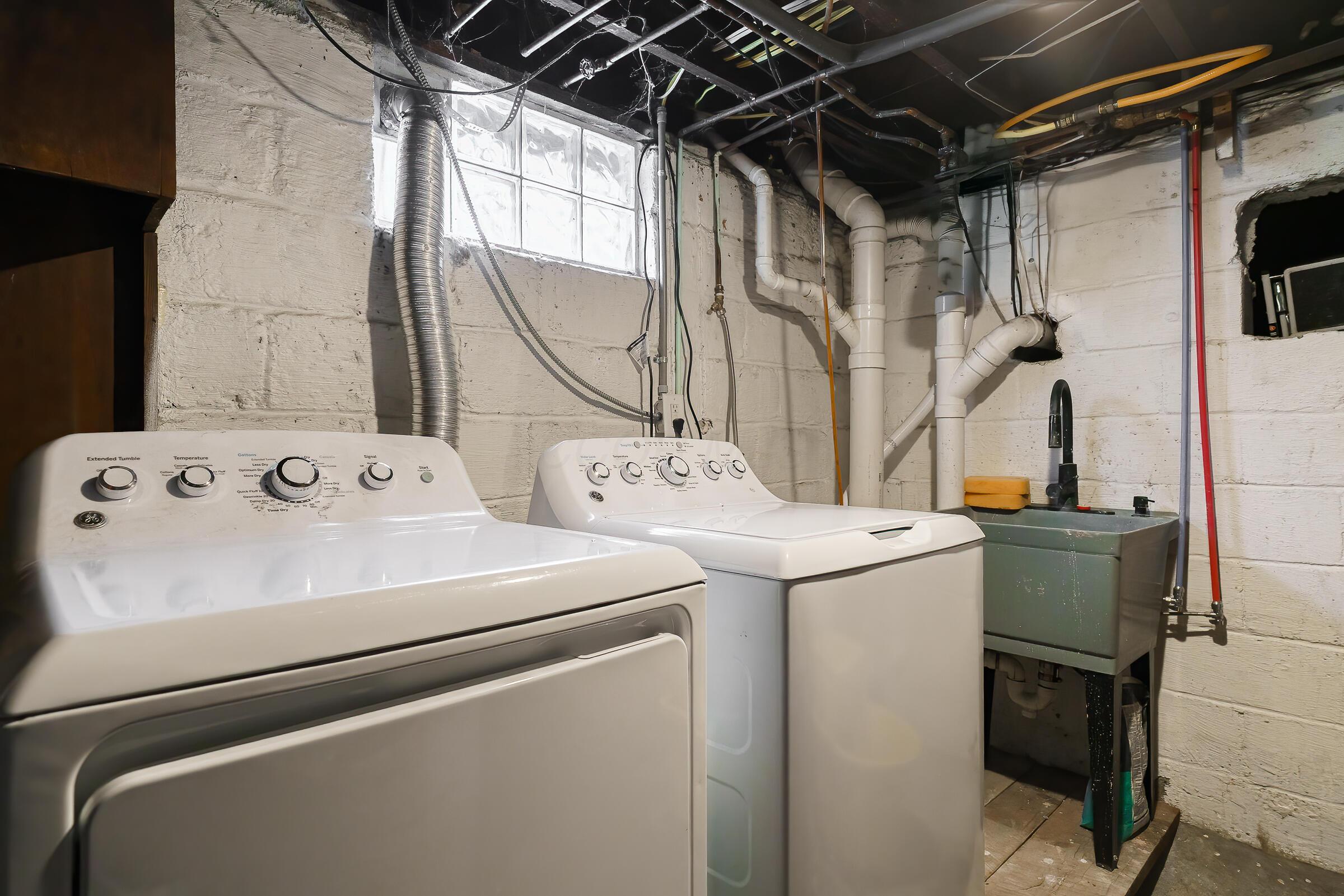 678 South Cassingham Road Columbus, OH 43209 - Photo 50 of 61 Laundry