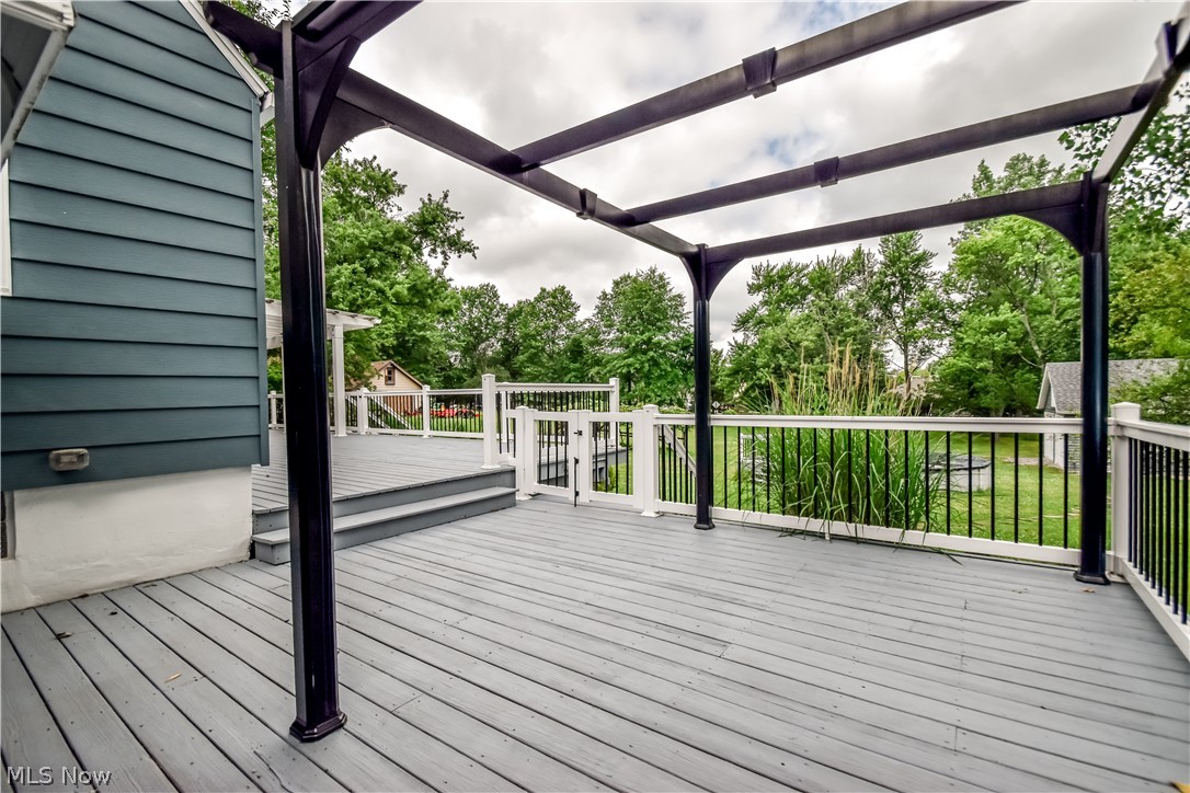 339 East Sprague Road Seven Hills, OH 44131 - Photo 13 of 45