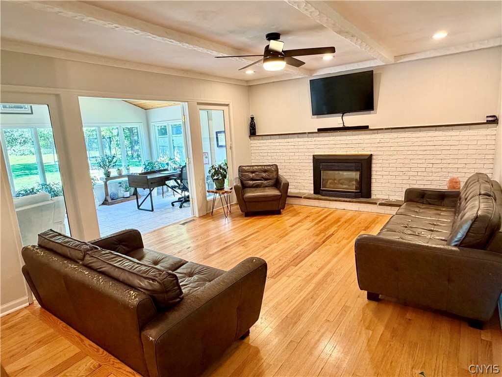 5107 Harris Road Onondaga, NY 13031 - Photo 20 of 40 Family Room