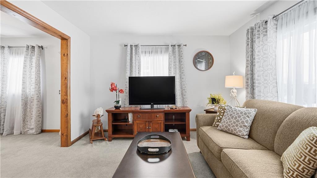 32 Herbst Road Coraopolis, PA 15108 - Photo 10 of 44