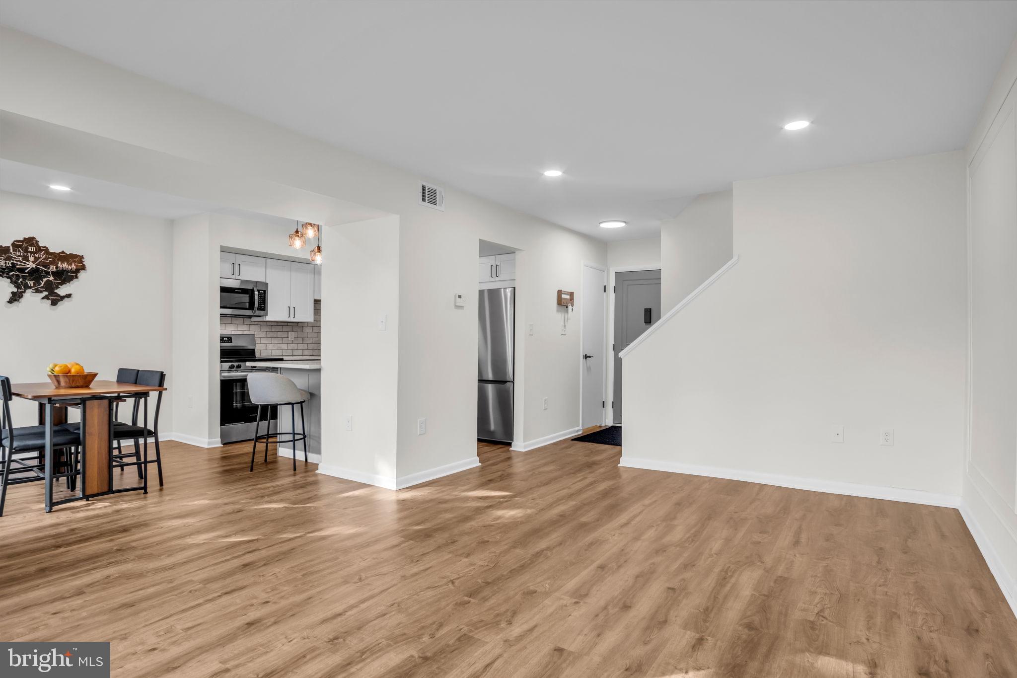 14 Ramsgate Court, Unit 14 York, PA 17404 - Photo 10 of 25 Spacious, modern living area awaits you.