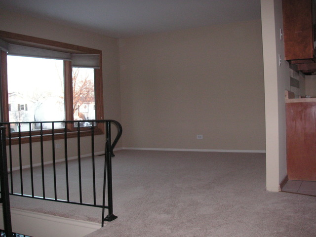 5935 Essex Road Oak Forest, IL 60452 - Photo 5 of 13