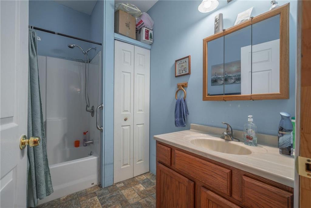 1619 East Maple Street Columbus, KS 66725 - Photo 13 of 16