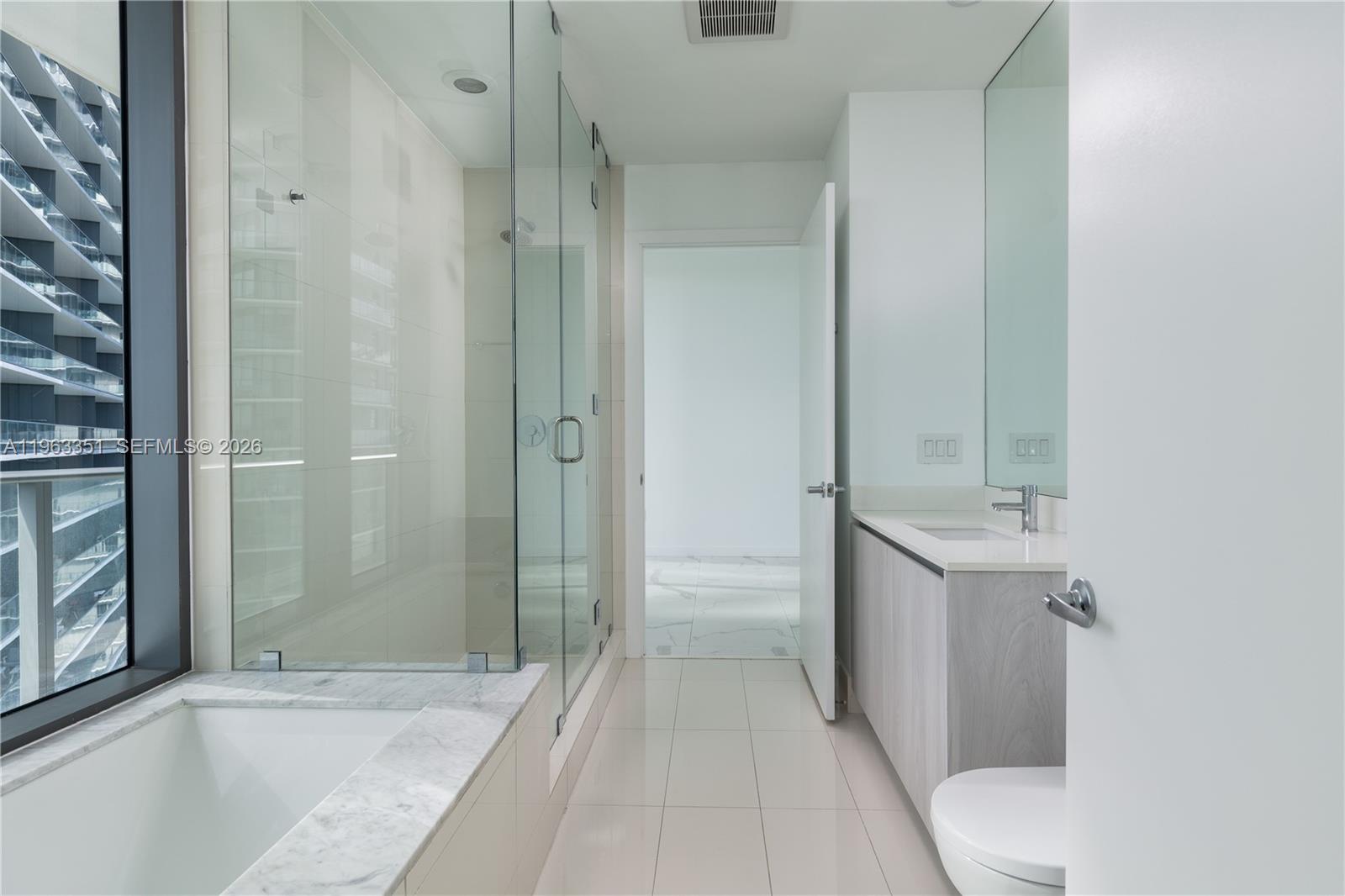 480 Northeast 31st Street, Unit 3307 Miami, FL 33137 - Photo 7 of 29