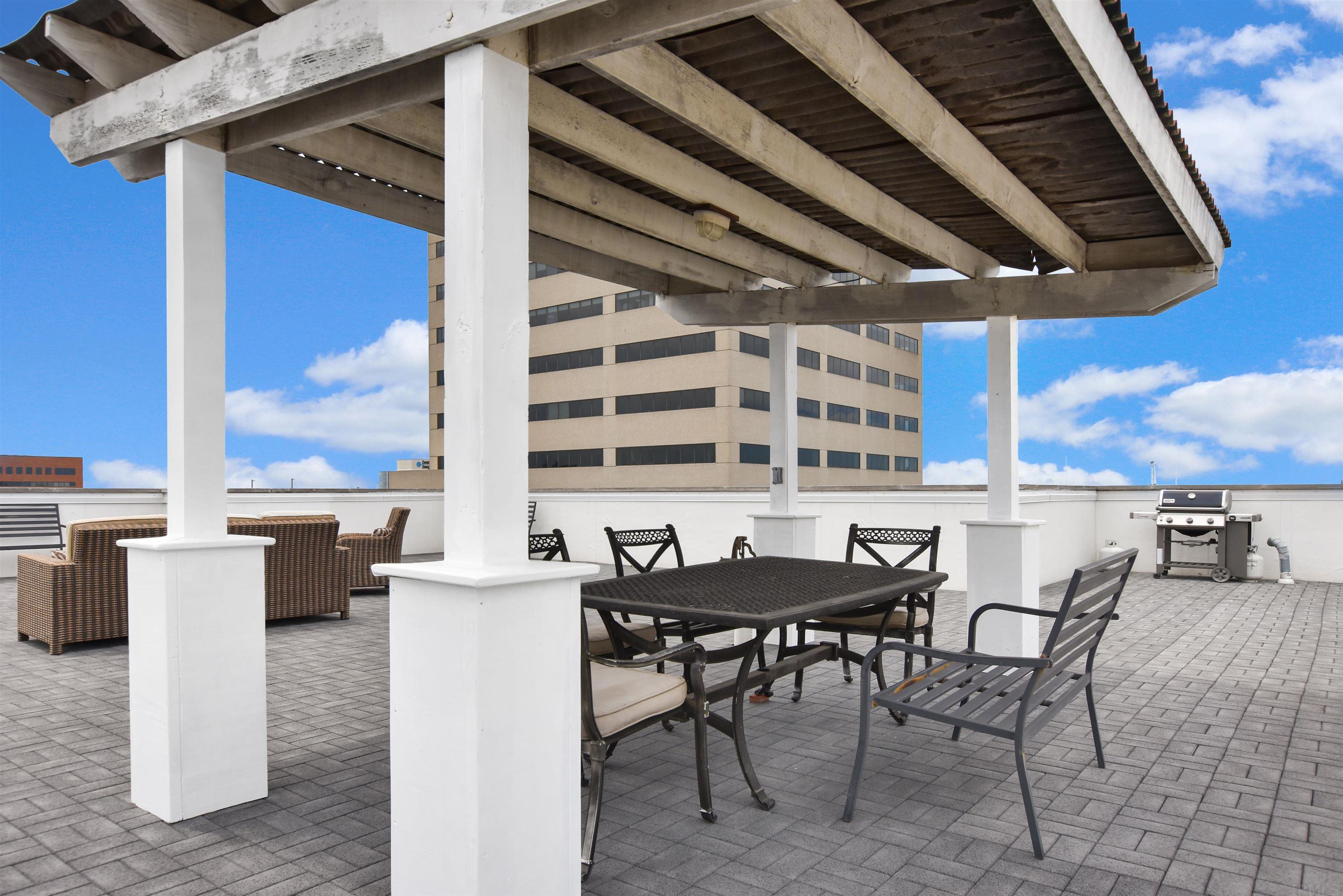 300 Main Street, Unit 1B Evansville, IN 47708 - Photo 15 of 16
