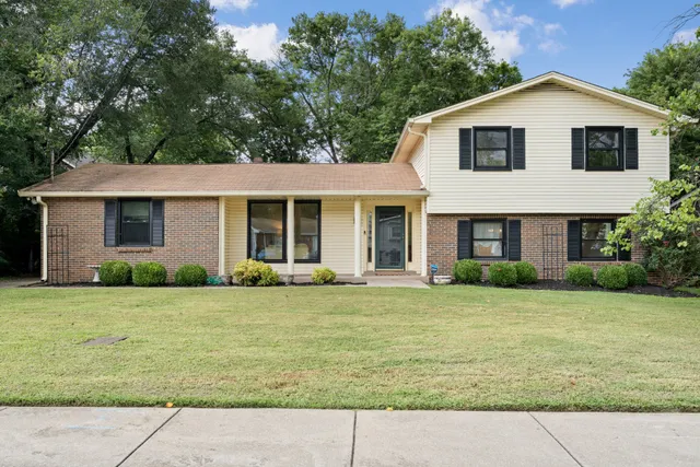 $385,000 | 2961 Mossdale Drive, Antioch, TN 37013