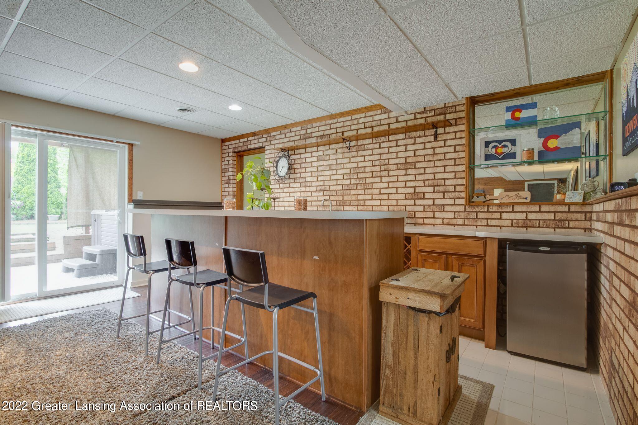1208 Schavey Road Dewitt, MI 48820 - Photo 34 of 38 Bar