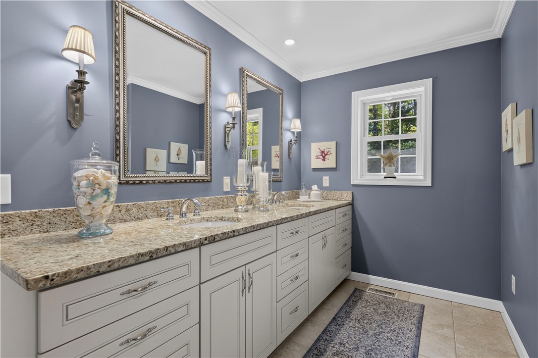 25 Dunns Corner Road Westerly, RI 02891 - Photo 21 of 39