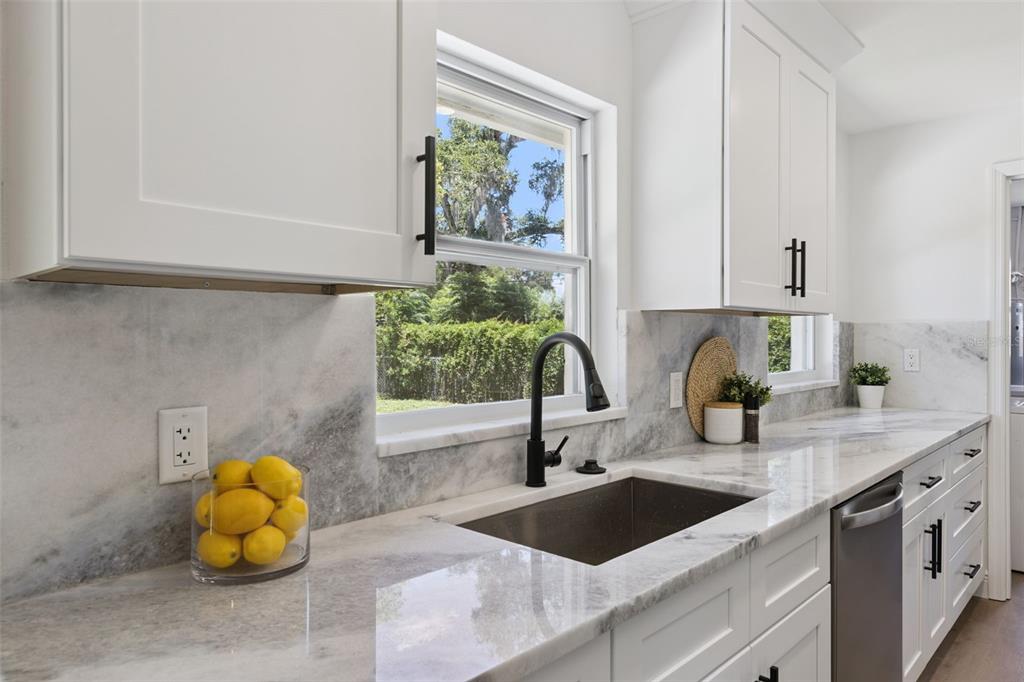 5327 Rundle Road Orlando, FL 32810 - Photo 8 of 26